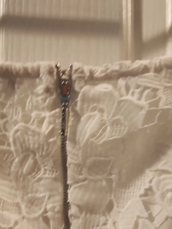 Guess White Lace Off-Shoulder Floral Dress - Picture 6 of 7